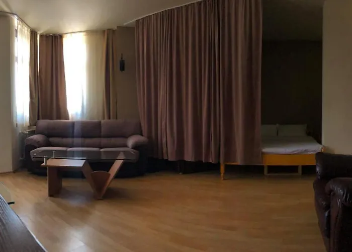 Flora Apartment 612A